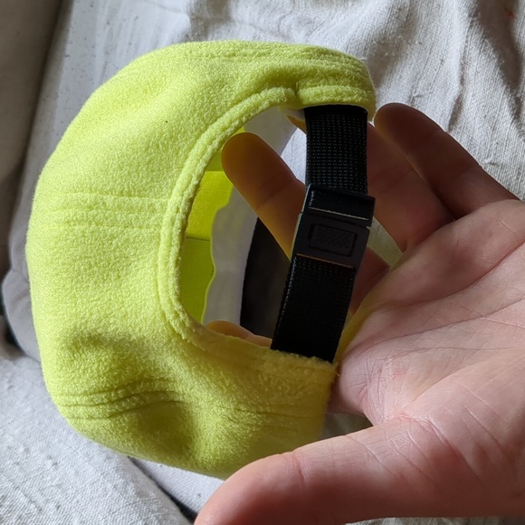 fleece cap Yellow - Picture 6 of 6